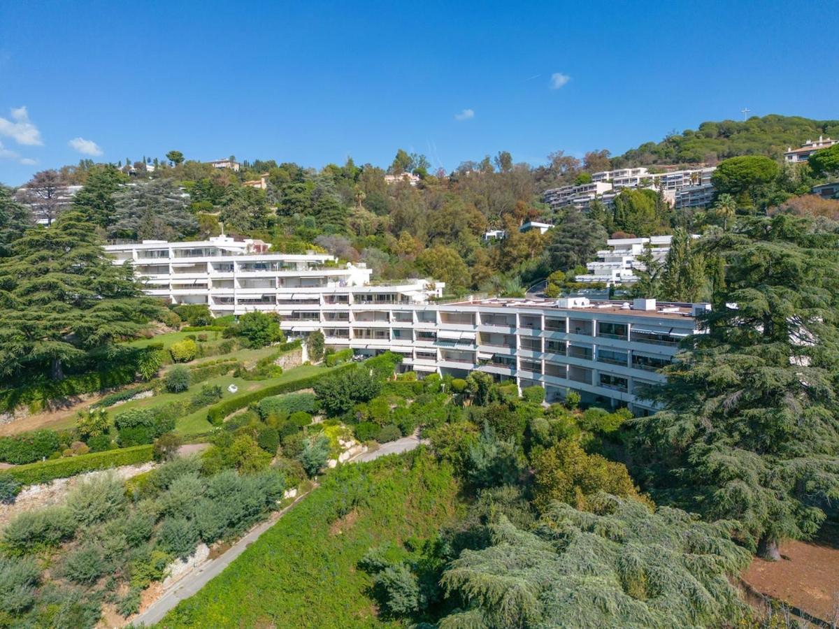 Riviera Escape - Sea View, Pool & Tennis Cannes